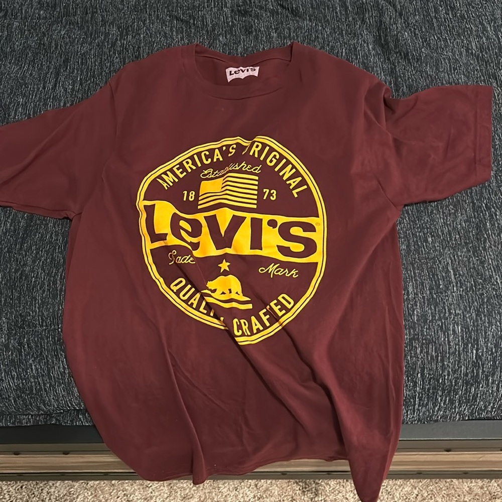 men’s shirt